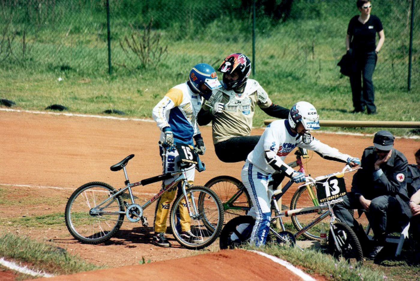 Dirk Waehler (#15, GT), Ralf und Rodney Copfer (#13, Skyway)